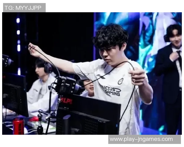 S15LOL全球挑战赛中FPX展现出惊人速度的表现分析与点评 S15LOL全球挑战赛中FPX展现出惊人速度的表现分析与点评