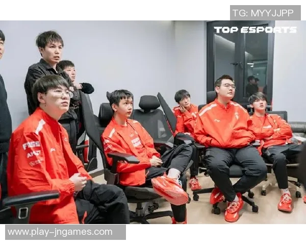 esports数据赛后复盘RNG与IG团队协作的成功与不足分析