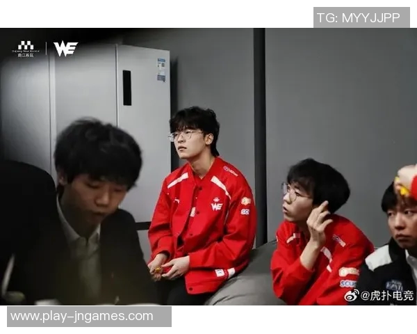 电竞新闻国际邀请赛中WE战队灵活性表现分析与战术调整探讨